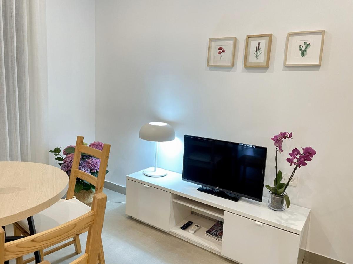Apartamentos Madreselva Fernan Perez Екстер'єр фото