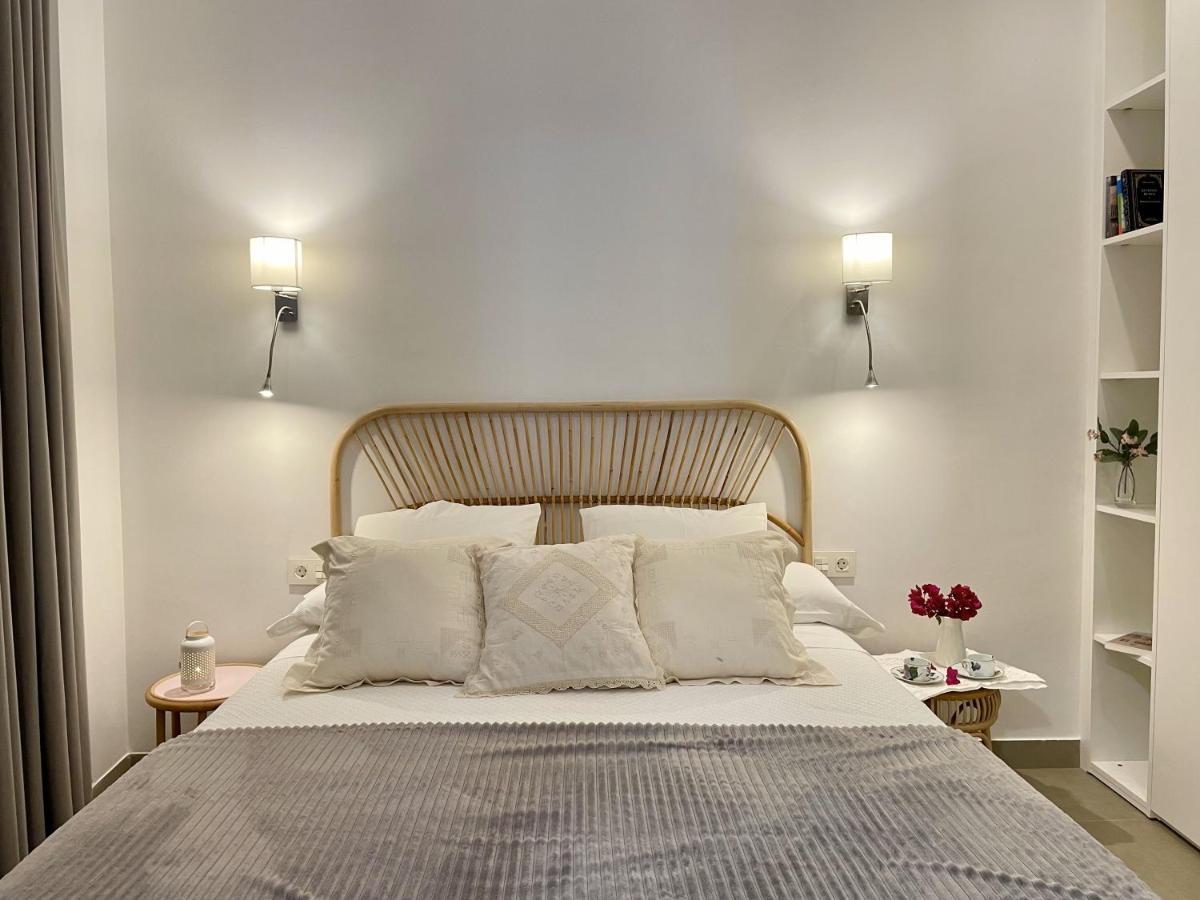 Apartamentos Madreselva Fernan Perez Екстер'єр фото