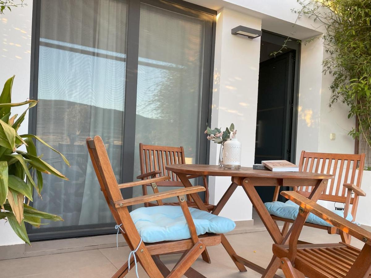 Apartamentos Madreselva Fernan Perez Екстер'єр фото