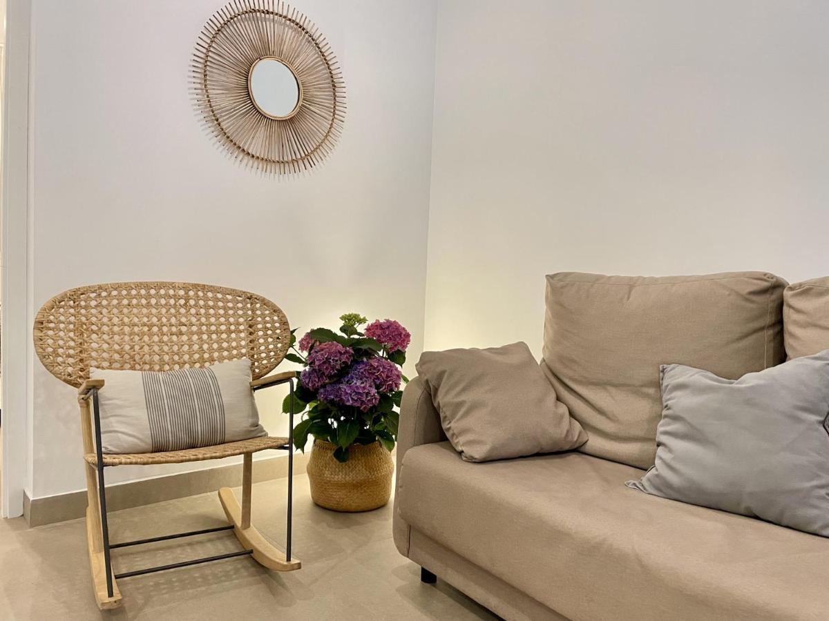 Apartamentos Madreselva Fernan Perez Екстер'єр фото