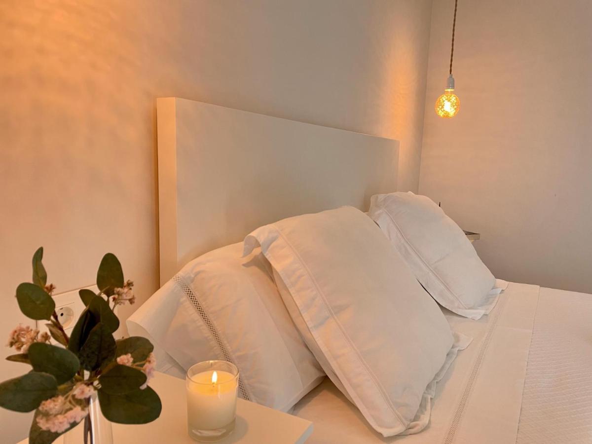 Apartamentos Madreselva Fernan Perez Екстер'єр фото
