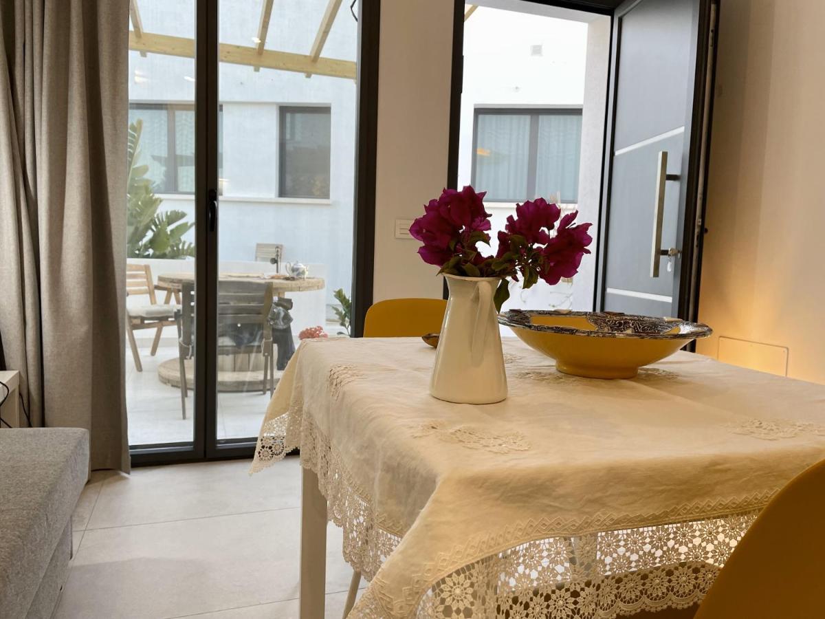 Apartamentos Madreselva Fernan Perez Екстер'єр фото