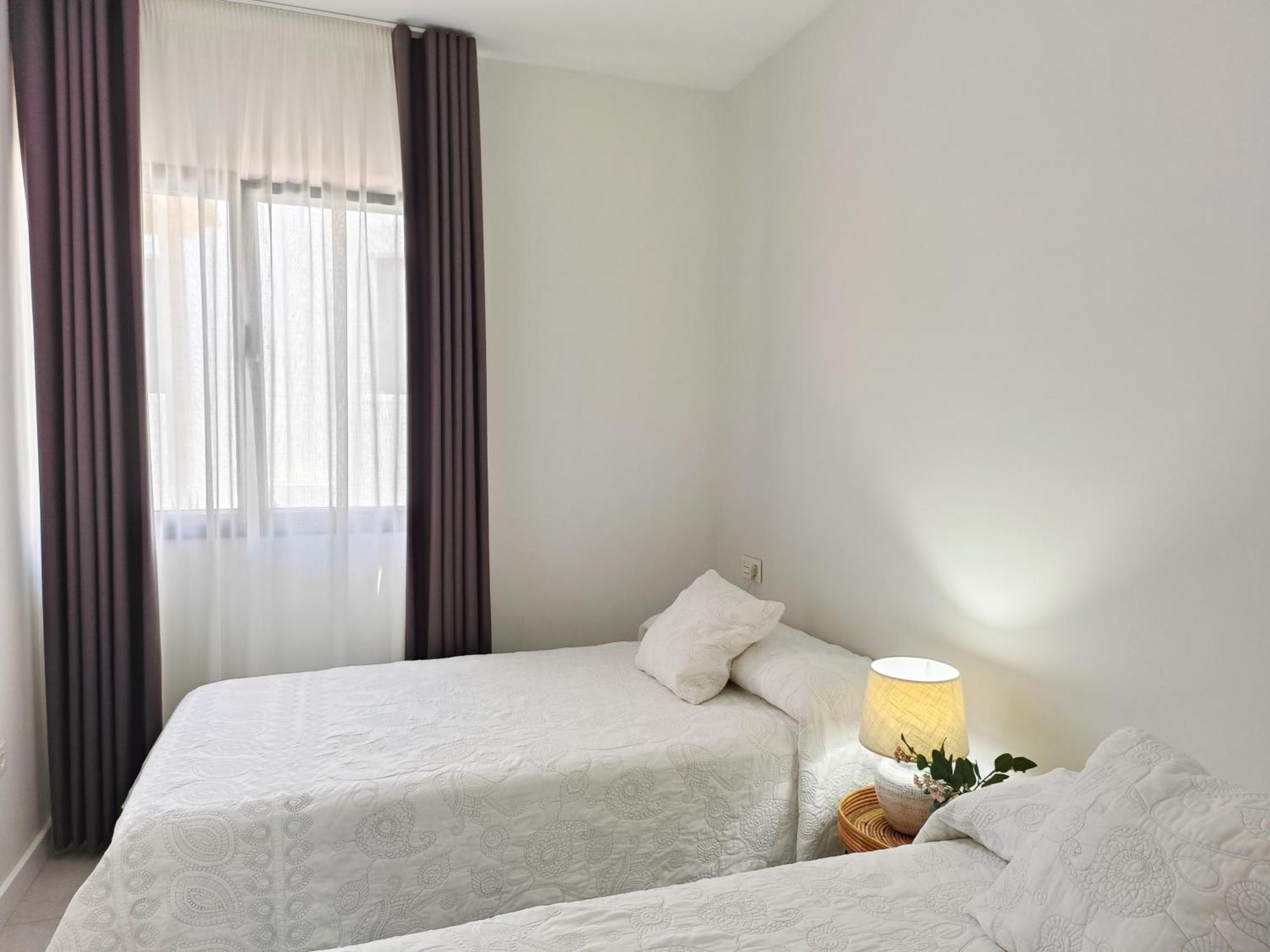 Apartamentos Madreselva Fernan Perez Екстер'єр фото